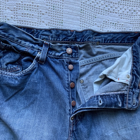 Vintage LeVI Jeans (1971-1985) with Buckle - Picture 11 of 11
